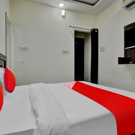 Oyo Hotel Dr Greens Indore Zewnętrze zdjęcie