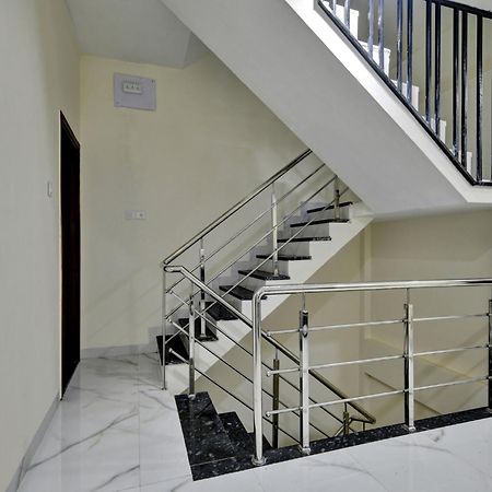 Oyo Hotel Dr Greens Indore Zewnętrze zdjęcie