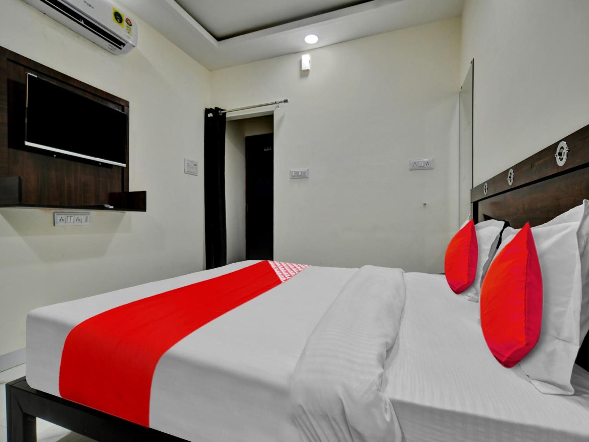 Oyo Hotel Dr Greens Indore Zewnętrze zdjęcie